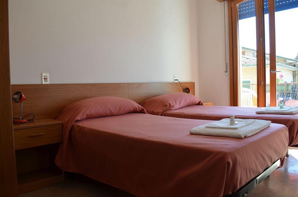 Hotel Luisa Brenzone sul Garda Exterior photo